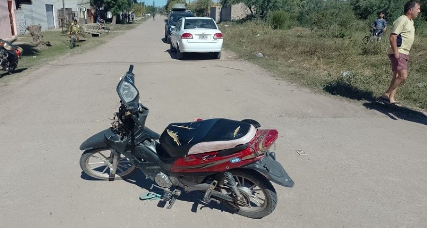 Villa &Aacute;ngela: UNA JOVEN Y UN ADOLESCENTE TERMINARON CON LESIONES LEVES AL COLISIONAR CON UN AUTOM&Oacute;VIL