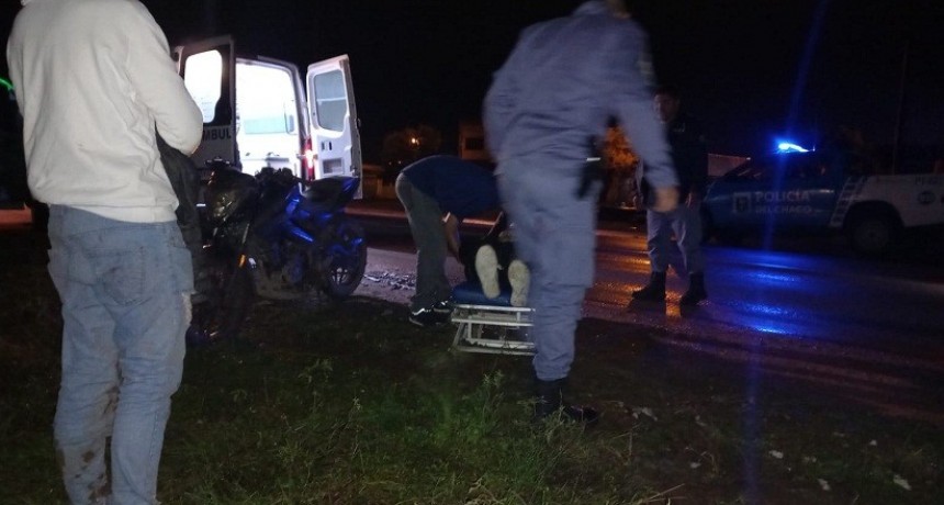 Villa &Aacute;ngela: UNA PAREJA RESULT&Oacute; LESIONADA AL PERDER EL CONTROL Y CAER CON LA MOTOCICLETA A LA CINTA ASF&Aacute;LTICA 