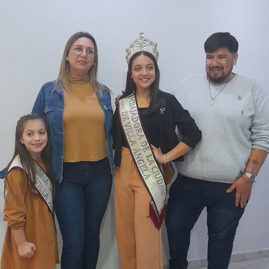 Villa &Aacute;ngela: MAXIMILIANO G&Oacute;MEZ DESTAC&Oacute; LA GRAN CONVOCATORIA DE POSTULANTES Y PUBLICO EN LA ELECCI&Oacute;N DE LA &ldquo;EMBAJADORA CULTURAL DE LA CIUDAD&rdquo; 