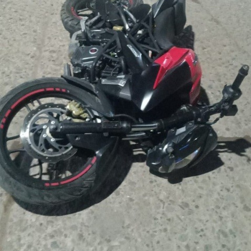 Villa &Aacute;ngela: NUEVO SINIESTRO VIAL INVOLUCRA A TRES MOTOCICLETAS, UNA SE DIO A LA FUGA 