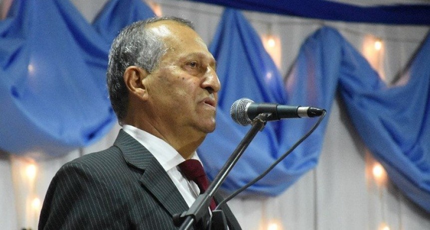 Villa &Aacute;ngela: EL INTENDENTE ADALBERTO PAPP ENCABEZ&Oacute; EL ACTO DEL 25 DE MAYO