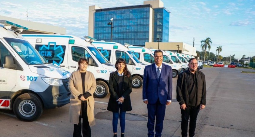 Encuentro de Salud: CAPITANICH ENTREG&Oacute; 12 AMBULANCIAS Y PRESENT&Oacute; PROGRAMAS PARA REFORZAR LA ATENCI&Oacute;N PRIMARIA