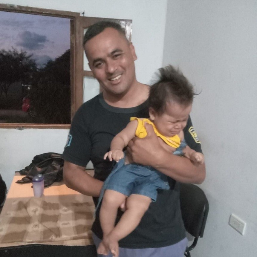 Colonia El Pastoril: CON MANIOBRAS DE RCP UN SARGENTO  POLICIAL  LOGR&Oacute; REANIMAR A UNA BEBA DE 6 MESES DE VIDA QUE ESTABA INCONSCIENTE 