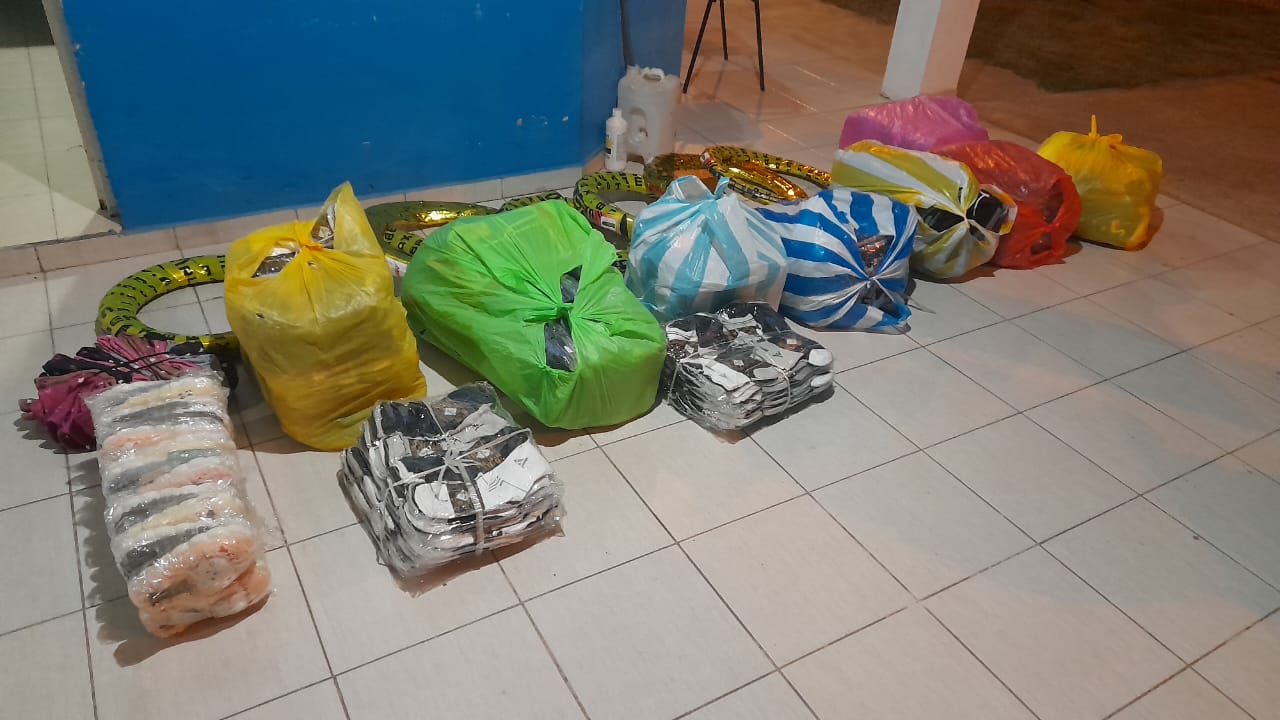 DETECTAN CUBIERTAS Y MERCADER&Iacute;A DE CONTRABANDO EN UNA CAMIONETA