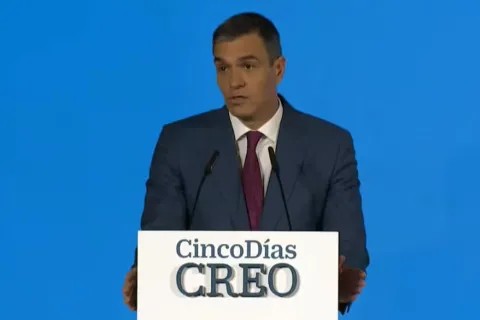 PEDRO S&Aacute;NCHEZ VOLVI&Oacute; A EXIGIRLE DISCULPAS A MILEI POR SUS DECLARACIONES: "EL RESPETO ES IRRENUNCIABLE"