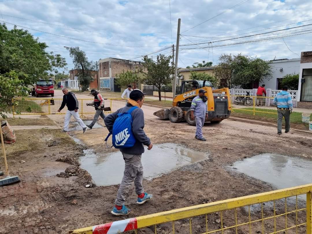 PAPP DESTAC&Oacute; EL TRABAJO DEL EQUIPO DE BACHEO: SE REPAR&Oacute; UN BACHE DE CALLE 1RO DE MAYO