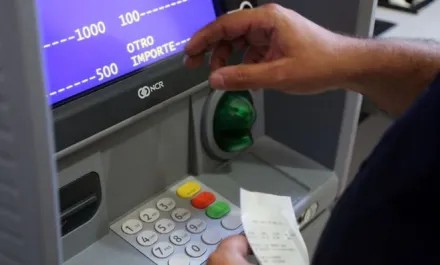 Con aumento del 15% LA PROVINCIA ABONA LOS SUELDOS DE LA ADMINISTRACI&Oacute;N P&Uacute;BLICA A PARTIR DEL 30