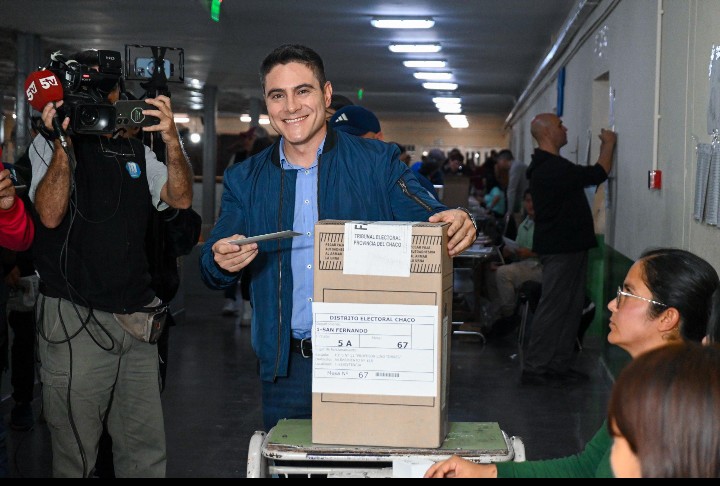 VOTÓ JULIO FERRO: “ES MUY IMPORTANTE QUE LA GENTE SE EXPRESE EN LAS URNAS Y ELIJA A SUS DIPUTADOS”