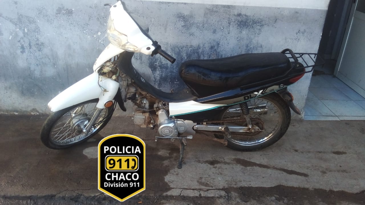 VILLA ÁNGELA: UNA MOTOCICLETA SE REPORTÓ COMO ABANDONADA EN LA VÍA PÚBLICA 