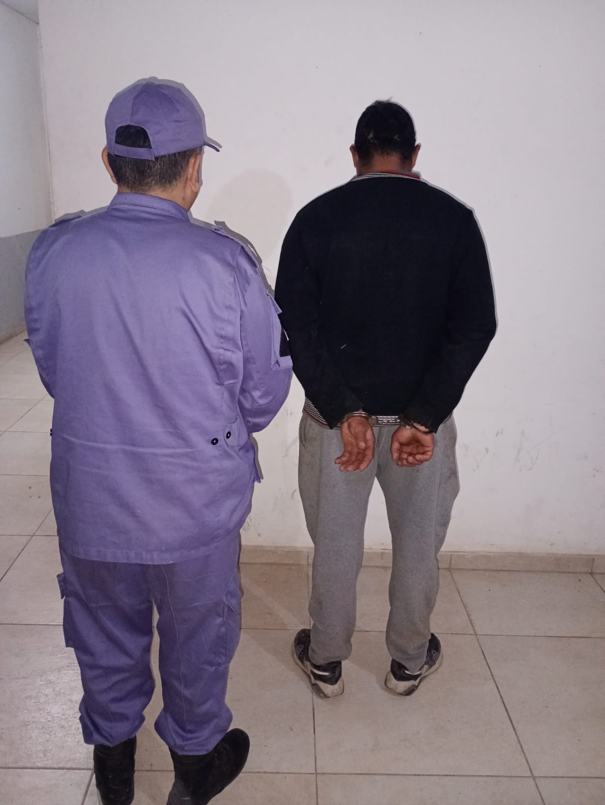 SAN BERNARDO: ESCLARECEN DOS ROBOS Y RECUPERAN HERRAMIENTAS, ARMAS Y DINERO PARAGUAYO