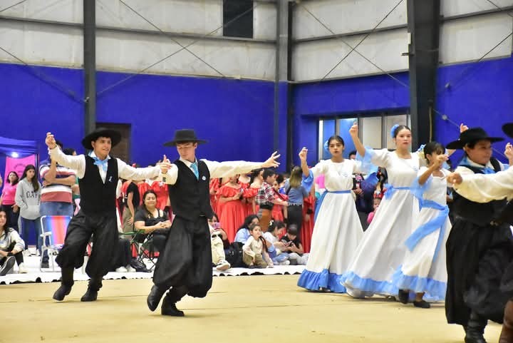 CIERRE A TODO RITMO DE “LA VILLA FESTEJA 2025” CON FOLCLORE, DANZAS Y UN GRAN ACOMPAÑAMIENTO POPULAR