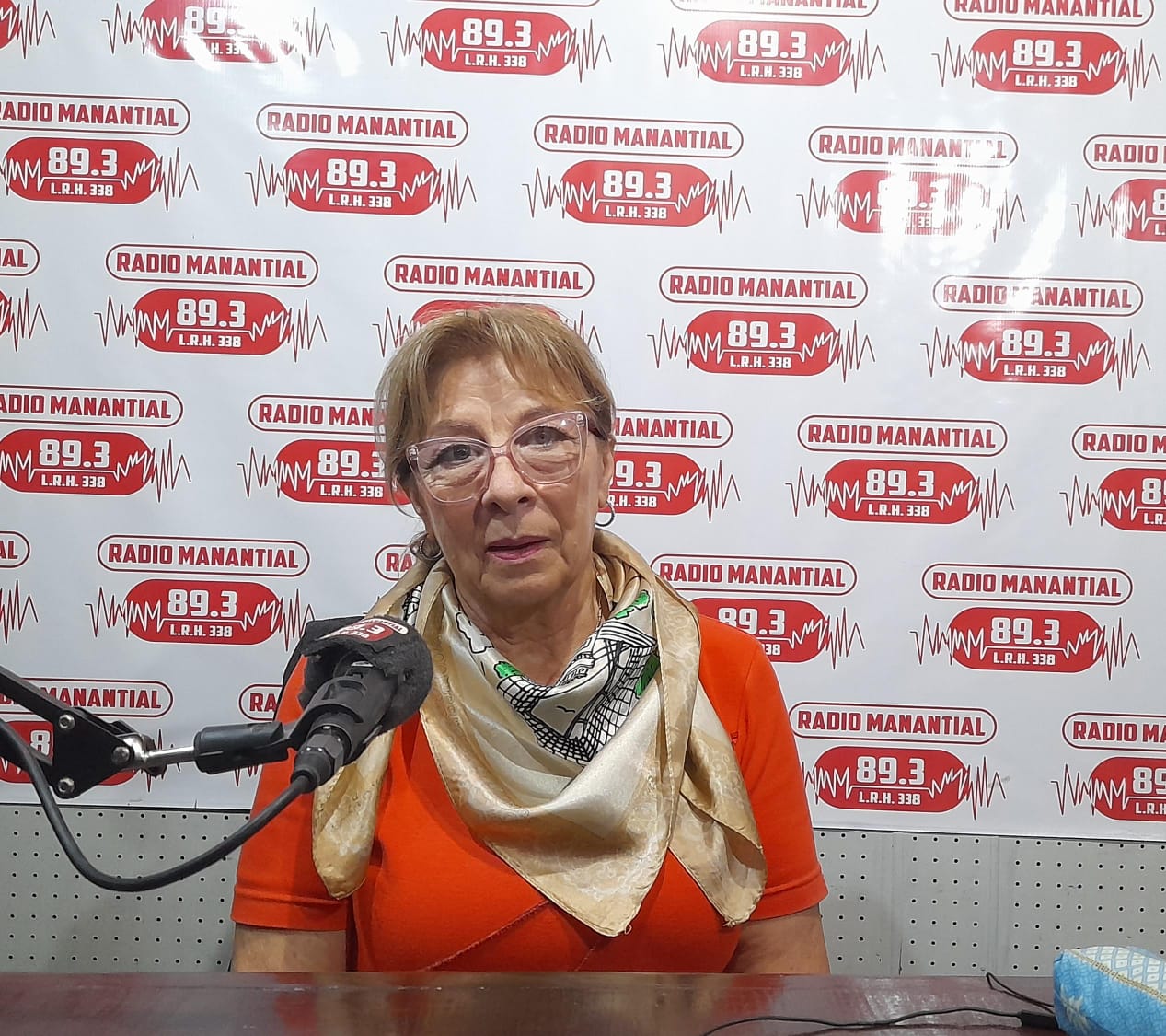 RONDA DE CONSTELACIONES FAMILIARES EN VILLA ÁNGELA 