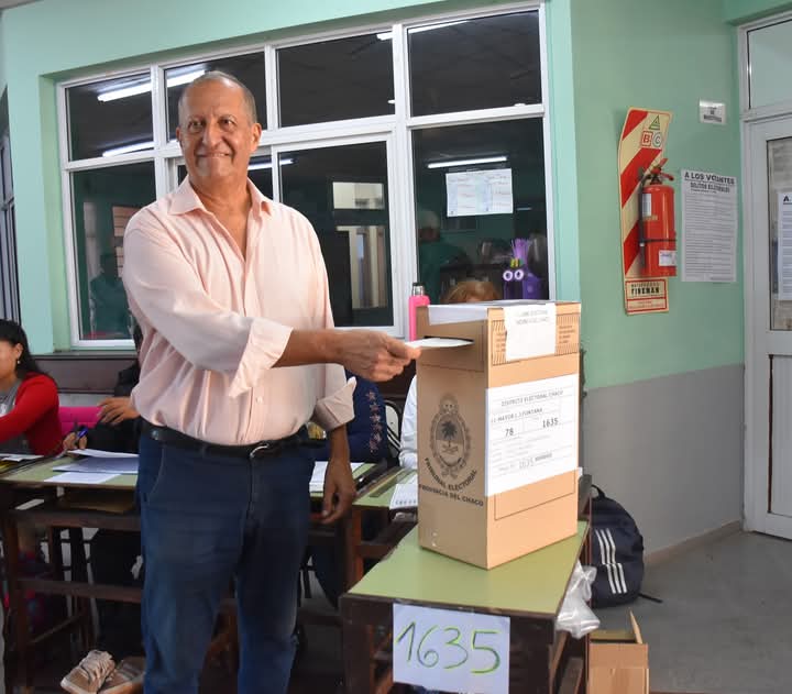 ADALBERTO PAPP EMITI&Oacute; SU VOTO Y DESTAC&Oacute; EL TRABAJO EN CONJUNTO PARA QUE SEA UN ACTO ELECCIONARIO EJEMPLAR EN TODO EL CHACO. 