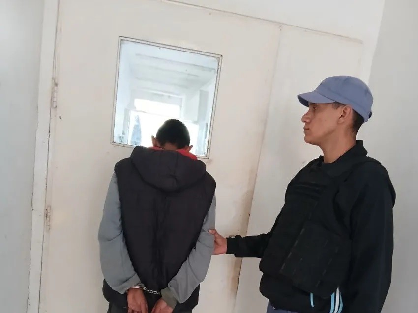 Detuvieron a un joven ebrio y con tumbera que causaba disturbios en Pampa del Indio