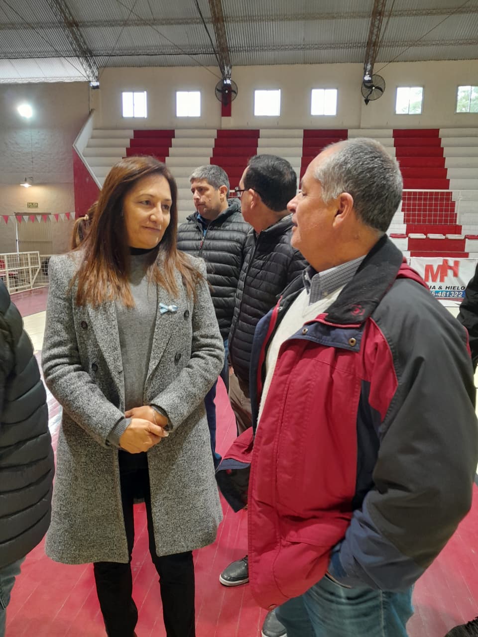 SUSANA MAGGIO ACOMPA&Ntilde;&Oacute; AL GOBERNADOR EN RECORRIDAS POR EL HOSPITAL Y EL CLUB UNI&Oacute;N PROGRESISTA DE VILLA &Aacute;NGELA