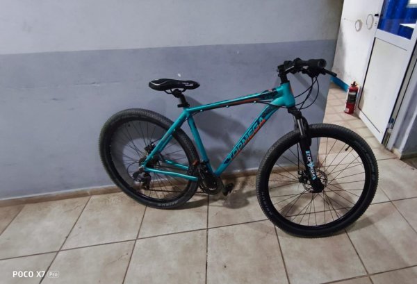Villa &Aacute;ngela: ABANDON&Oacute; UNA BICICLETA AL VER EL PATRULLERO