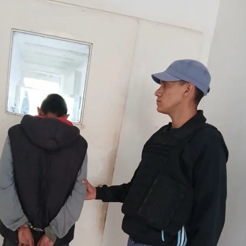 Detuvieron a un joven ebrio y con tumbera que causaba disturbios en Pampa del Indio