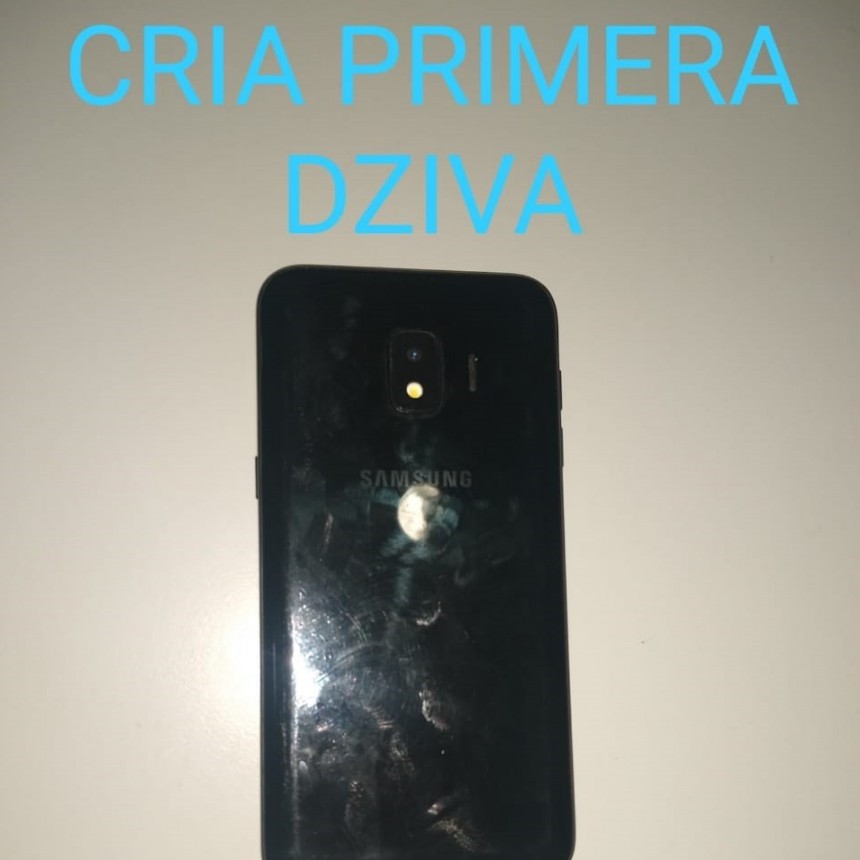 Villa &Aacute;ngela: LE ROBARON SU CELULAR ESTANDO EN EL PATIO DE SU CASA