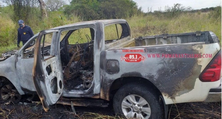 Quitilipi: ROBARON UN MILL&Oacute;N DE PESOS, HUYERON Y ENCONTRARON SU CAMIONETA INCENDI&Aacute;NDOSE. HABR&Iacute;AN CAMBIADO DE VEH&Iacute;CULO