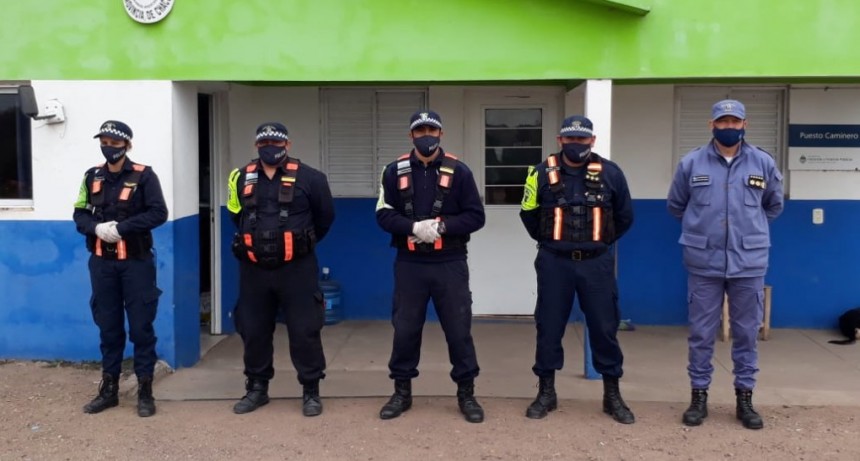 Santa Sylvina: EL DIRECTOR DE LA DZIVA JUNTO AL JEFE DE TR&Aacute;NSITO URBANO Y PATRULLA FISCALIZARON EL PUESTO N&deg; 6 AL L&Iacute;MITE DE LA PROVINCIA CON SANTA FE