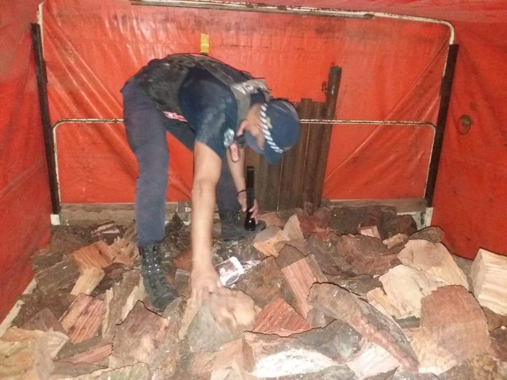 Villa &Aacute;ngela: CAMINERA INCAUTA CARGA DE LE&Ntilde;A POR ANOMAL&Iacute;AS EN LA GU&Iacute;A FORESTAL