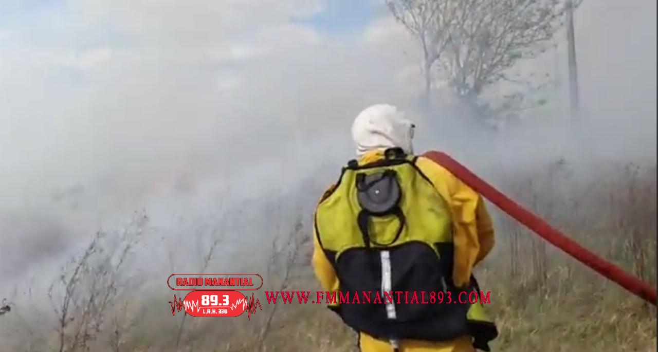 Villa &Aacute;ngela: IMPRESIONANTE INCENDIO PUSO EN PELIGRO DOS VIVIENDAS Y UN COMERCIO