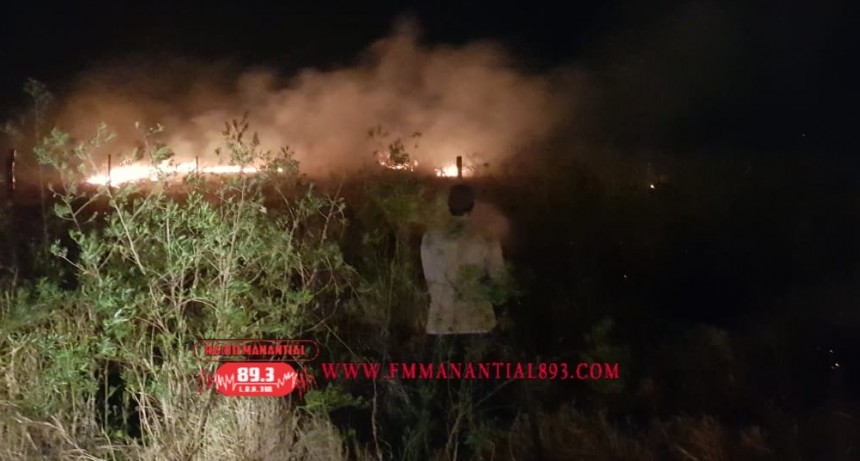 Villa &Aacute;ngela: UN NUEVO INCENDIO EN LA CIUDAD DEBI&Oacute; SER INTERVENIDO POR EL PERSONAL DE BOMBEROS