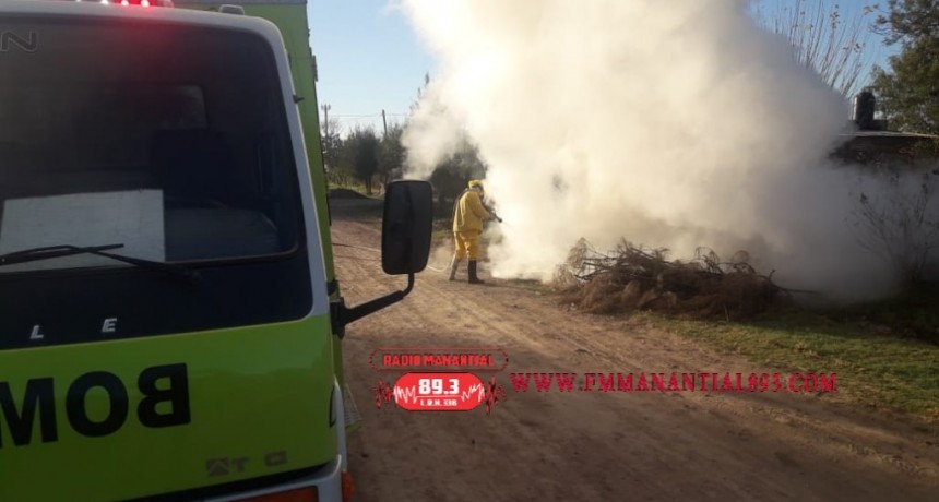 Villa &Aacute;ngela: TRAS UN INTENSO FR&Iacute;O EN LA CIUDAD, VECINOS EN HORAS TEMPRANAS CONTIN&Uacute;AN PROVOCANDO INCENDIOS