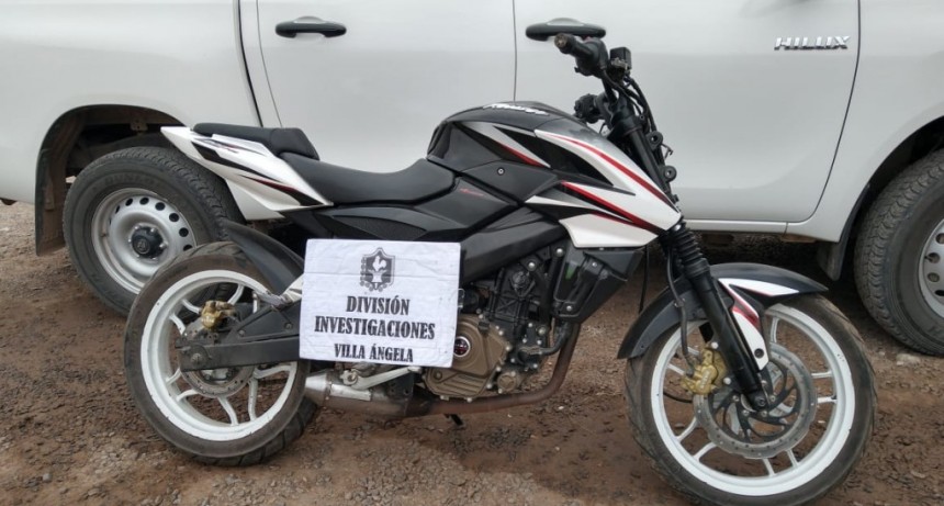 Villa &Aacute;ngela: DEJ&Oacute; UNOS MINUTOS LA MOTO Y SE LA ROBARON 
