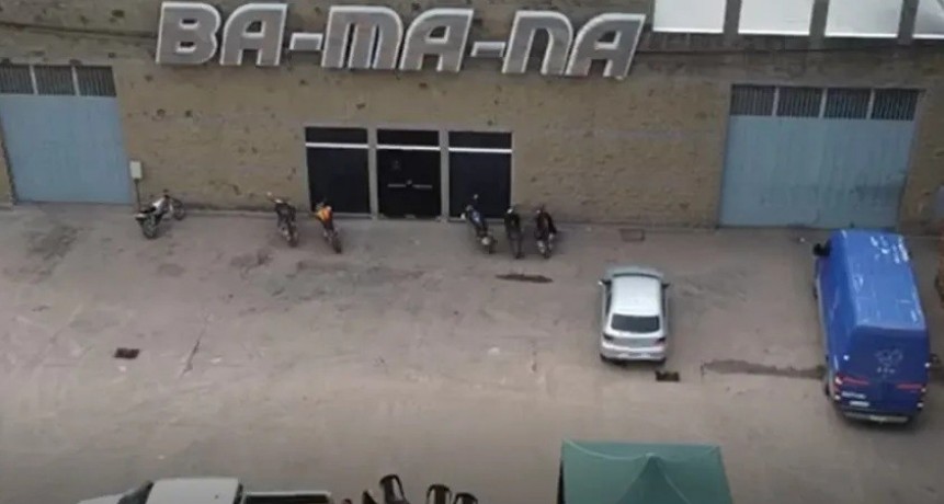 Luego de una semana reclamando frente a una empresa de l&aacute;cteos, Camioneros levant&oacute; la protesta