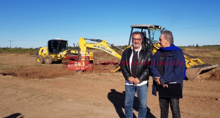 CON RECURSOS PROPIOS, EL MUNICIPIO INICIA OBRA DE PORTAL DE ACCESO A VILLA &Aacute;NGELA