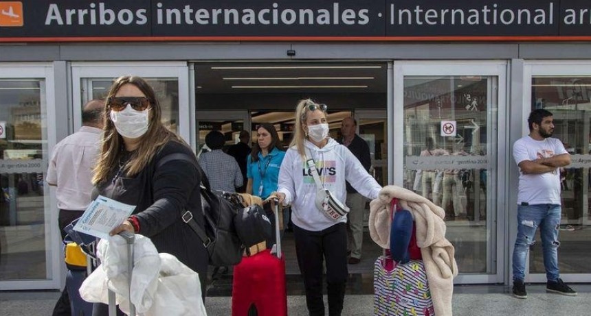 R&eacute;cord: unos 2,3 millones de turistas viajaron este fin de semana