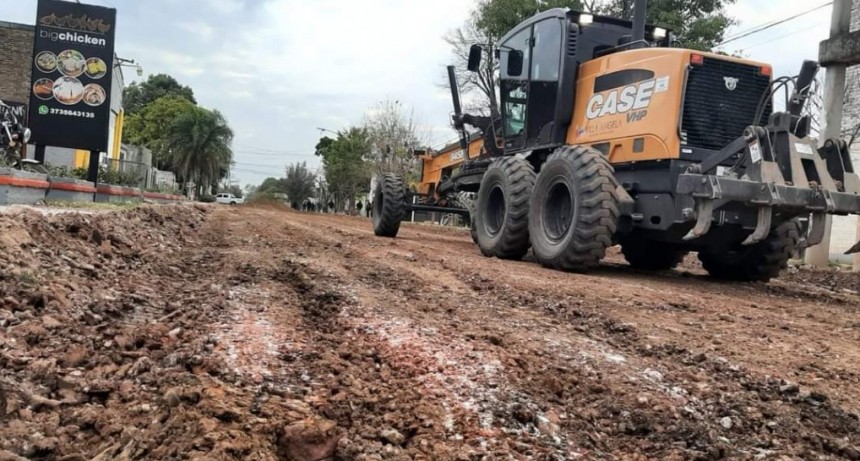 Villa &Aacute;ngela: EL MUNICIPIO INICI&Oacute; MOVIMIENTO DE SUELO PARA PAVIMENTO QUE CONTEMPLA LA EJECUCI&Oacute;N DE 12 CUADRAS 