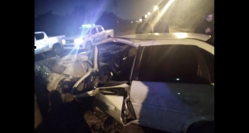 Fontana: Un hombre choc&oacute; un poste y termin&oacute; con una pierna fracturada
