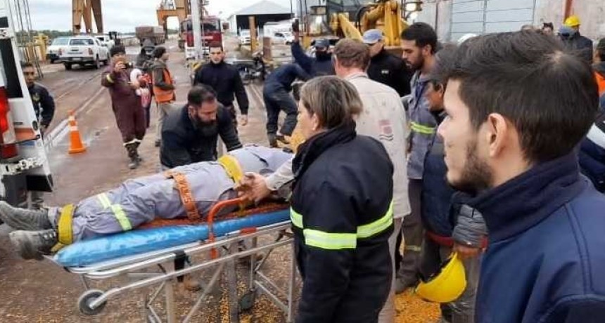 Barranqueras: Rescataron a operario atrapado en un silo de ma&iacute;z