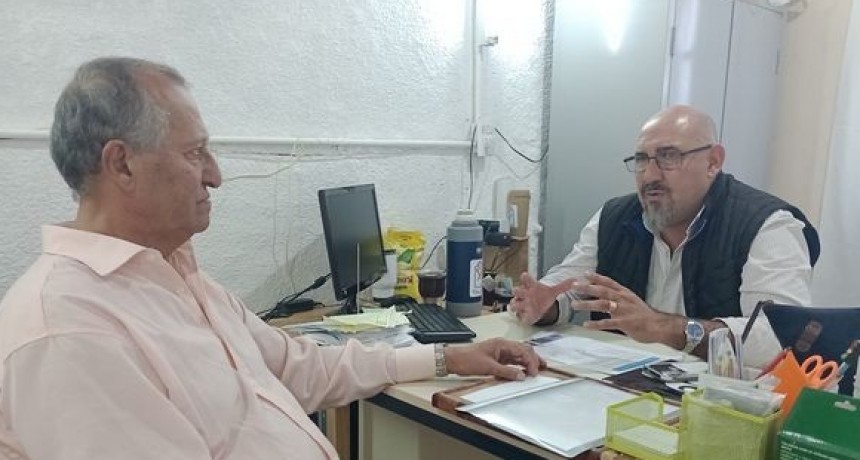 Villa &Aacute;ngela: EL INTENDENTE ADALBERTO PAPP VISIT&Oacute; INSTITUCIONES EDUCATIVAS DE LA CIUDAD