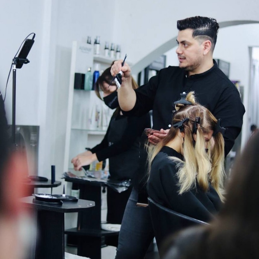 Charata: SE REALIZ&Oacute; CON &Eacute;XITO EL MEGA ATELIER DE PELUQUER&Iacute;A IPANEMA