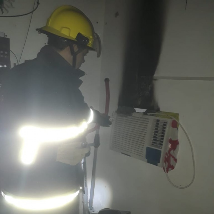 Villa &Aacute;ngela: BOMBEROS ASISTIERON A UN PRINCIPIO DE INCENDIO EN UNA VIVIENDA