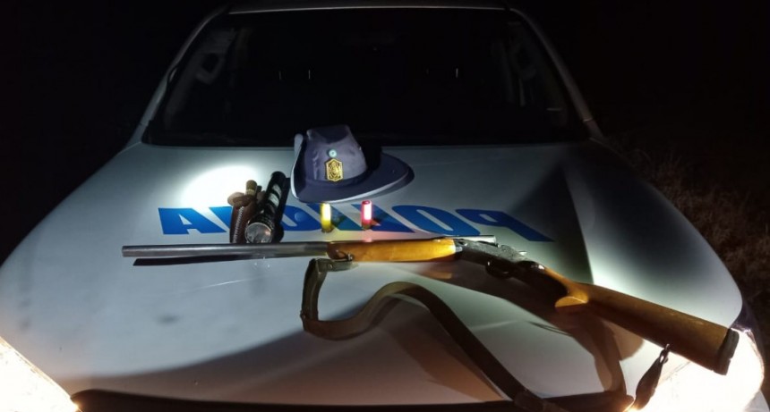 Villa Berthet: TRES MASCULINOS FUERON INTERCEPTADOS EN UN CONTROL POLICIAL Y LE SECUESTRARON UN ARMA SIN DOCUMENTACI&Oacute;N  