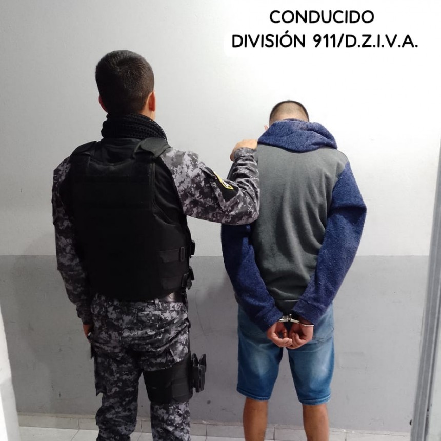 Villa &Aacute;ngela: PERSONAL DE LA DIVISI&Oacute;N 911 RECUPERAN UN TERMO QUE FUE SUSTRA&Iacute;DO EN LA V&Iacute;A PUBLICA