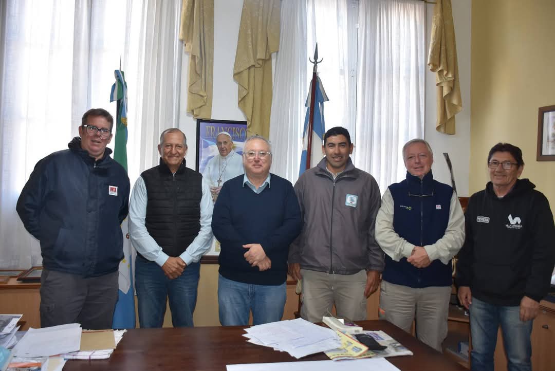 VILLA ÁNGELA: EL INTENDENTE PAPP RECIBIÓ A LAS AUTORIDADES DEL INTA