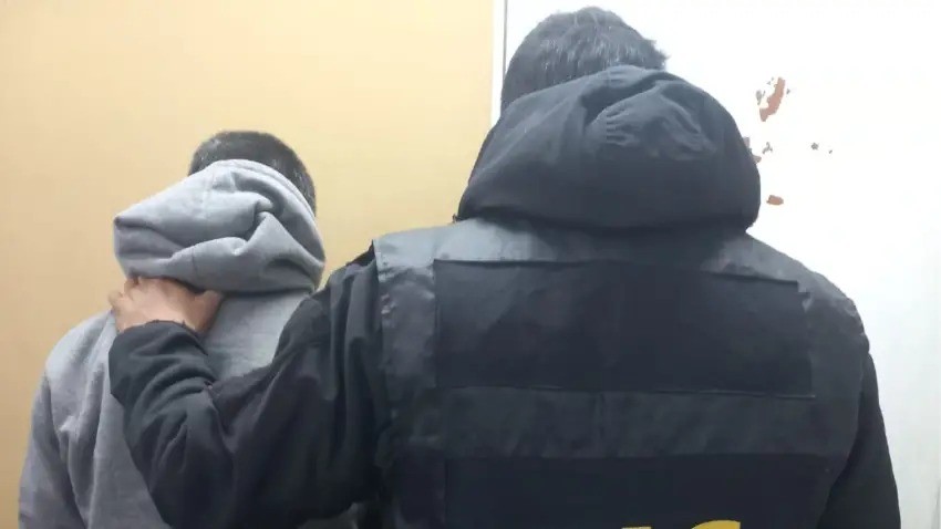 Arrestaron a un hombre acusado de atacar a tiros a su propio hermano
