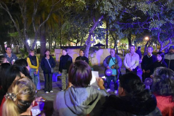 NI UNA MENOS: CONCEJALES PARTICIPARON DE LA CONCENTRACI&Oacute;N EN LA PLAZA CENTRAL DE VILLA &Aacute;NGELA