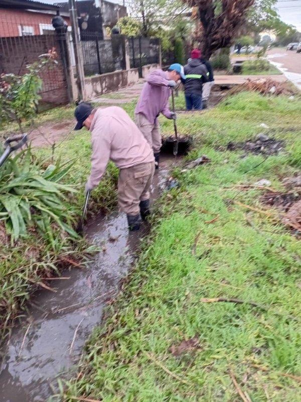 TRAS LAS LLUVIAS, EL MUNICIPIO INTENSIFICA LOS TRABAJOS DE MANTENIMIENTO EN DISTINTOS SECTORES DE LA CIUDAD