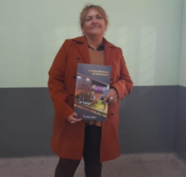 CAPACITAN A ESTUDIANTES DE VILLA &Aacute;NGELA SOBRE VIOLENCIA DE G&Eacute;NERO Y LOS RIESGOS DE LAS REDES SOCIALES