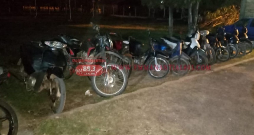Villa &Aacute;ngela: SE LABRARON ACTAS DE INFRACCI&Oacute;N A 36 PERSONAS Y SE SECUESTRARON 11 MOTOS EN OPERATIVO DE VERIFICACI&Oacute;N VEHICULAR Y PERSONAS