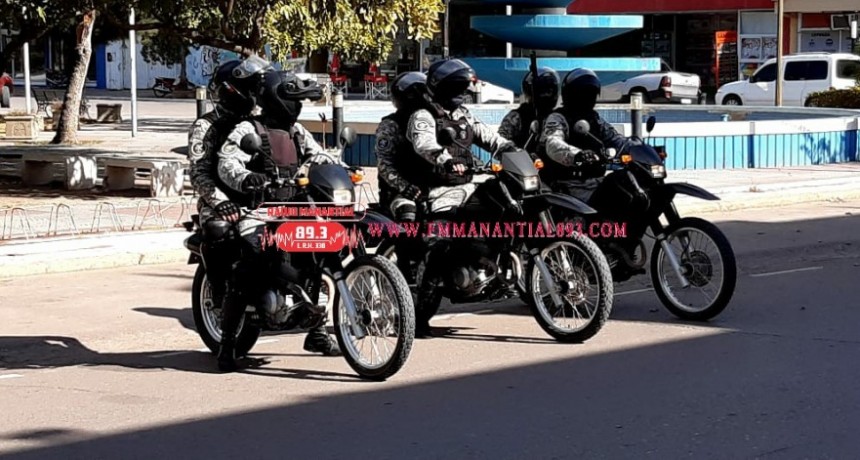 Villa &Aacute;ngela:  EL PERSONAL POLICIAL REALIZ&Oacute; OPERATIVO DE CONTROL DE ESPACIOS P&Uacute;BLICOS PARA EVITAR AGLOMERACI&Oacute;N DE PERSONAS