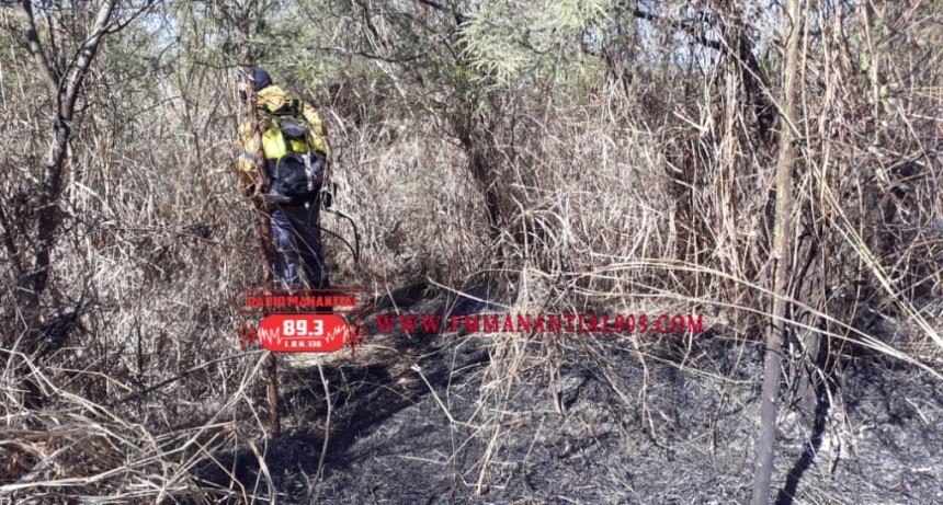 Villa &Aacute;ngela: PERSONAL DE BOMBEROS SOFOCA UN INCENDIO QUE CONSUMI&Oacute; 1.600 Mts.2 DE TERRENO