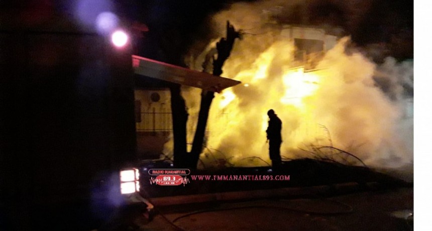 Villa &Aacute;ngela: DIVERSOS INCENDIOS DE BASURA EN EL B&deg; COOPERACI&Oacute;N MOLESTARON A LOS VECINOS