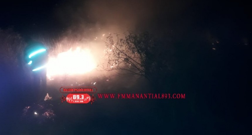 LA DIVISI&Oacute;N DE BOMBEROS INTERVINO EN DIFERENTES INCENDIOS EN LA CLOTILDE Y VILLA &Aacute;NGELA EN LA JORNADA DE AYER
